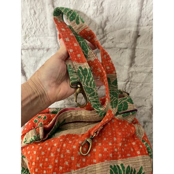 World Finds Hobo Large Bag Quilted, Stitched - Picture 10 of 12